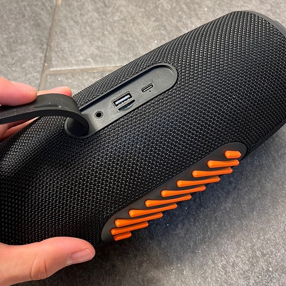 JBL XTREME 3 waterproof portable speaker - Picture 4 of 7